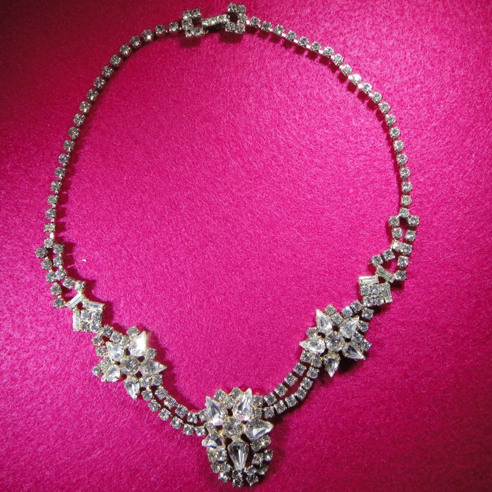 Rhinestone Vintage - Picture 5 of 15